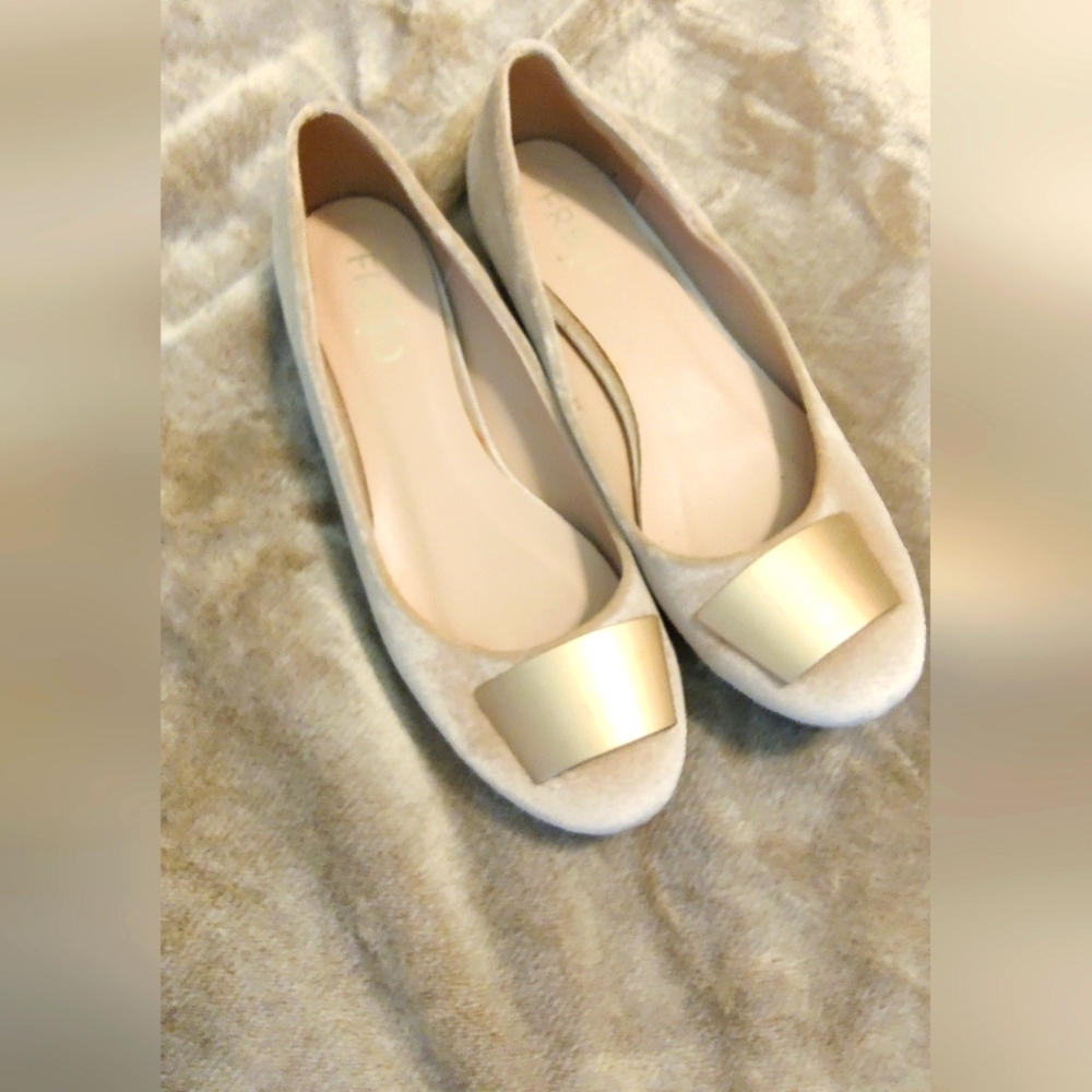 Freed velvet beige/champagne colored ballerina shoes size 40EU